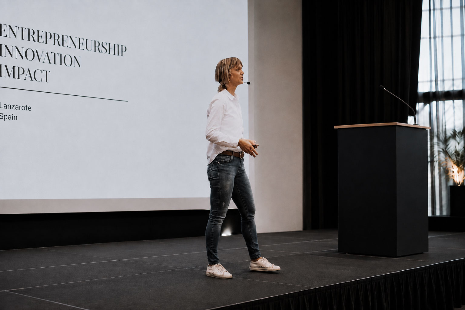 Marlene Merle speaking about entrepreneurship, innovation and impact in Lanzarote, Canary Islands